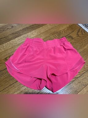Lululemon Rosy Pink Color Shorts Sz 4